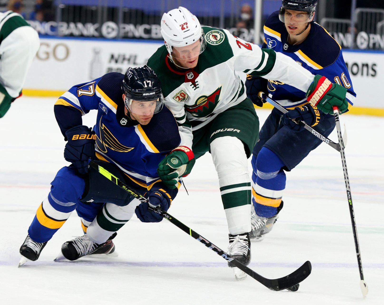 Blues 4, Wild 0